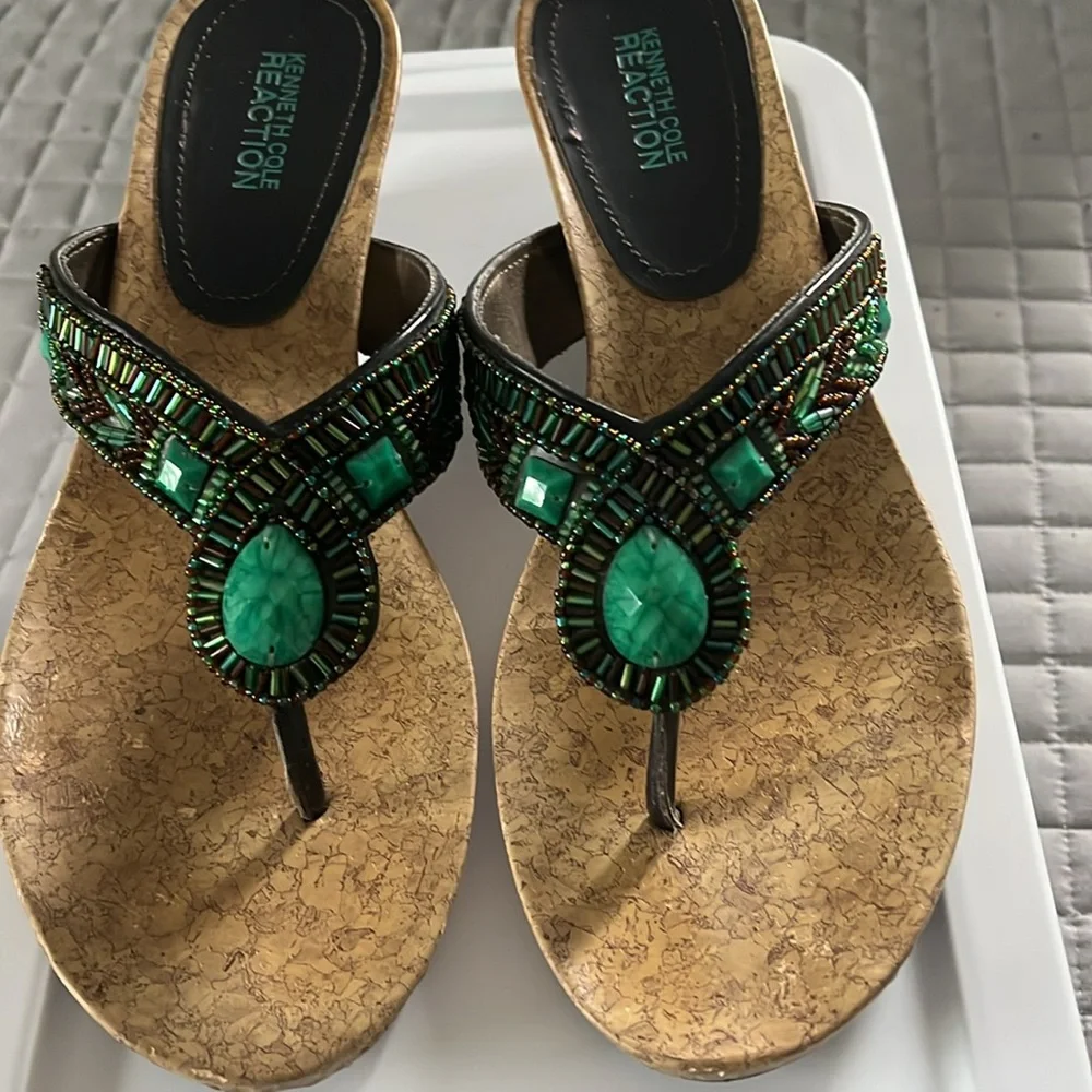 Kenneth Cole Green and Black Sandals with Elegant Detailing - Picture 5 of 7